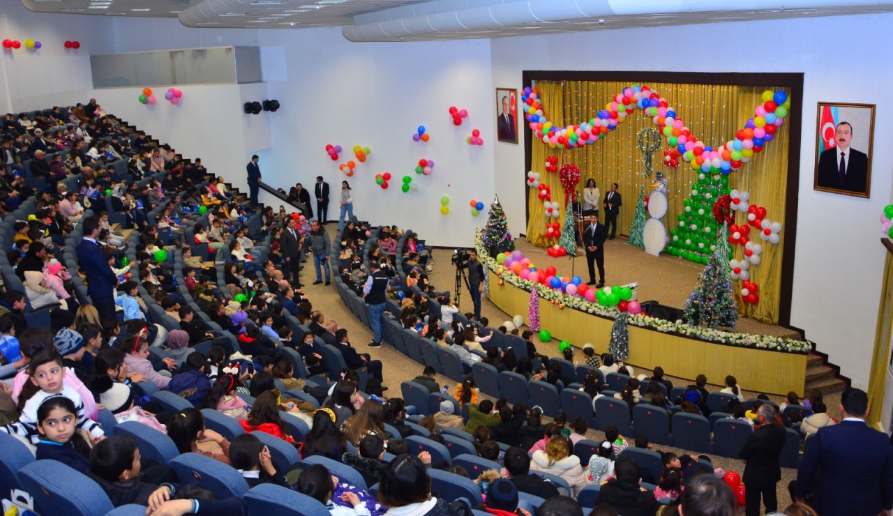 Ağstafada uşaqlar üçün Yeni il şənlikləri təşkil olundu - FOTOLAR